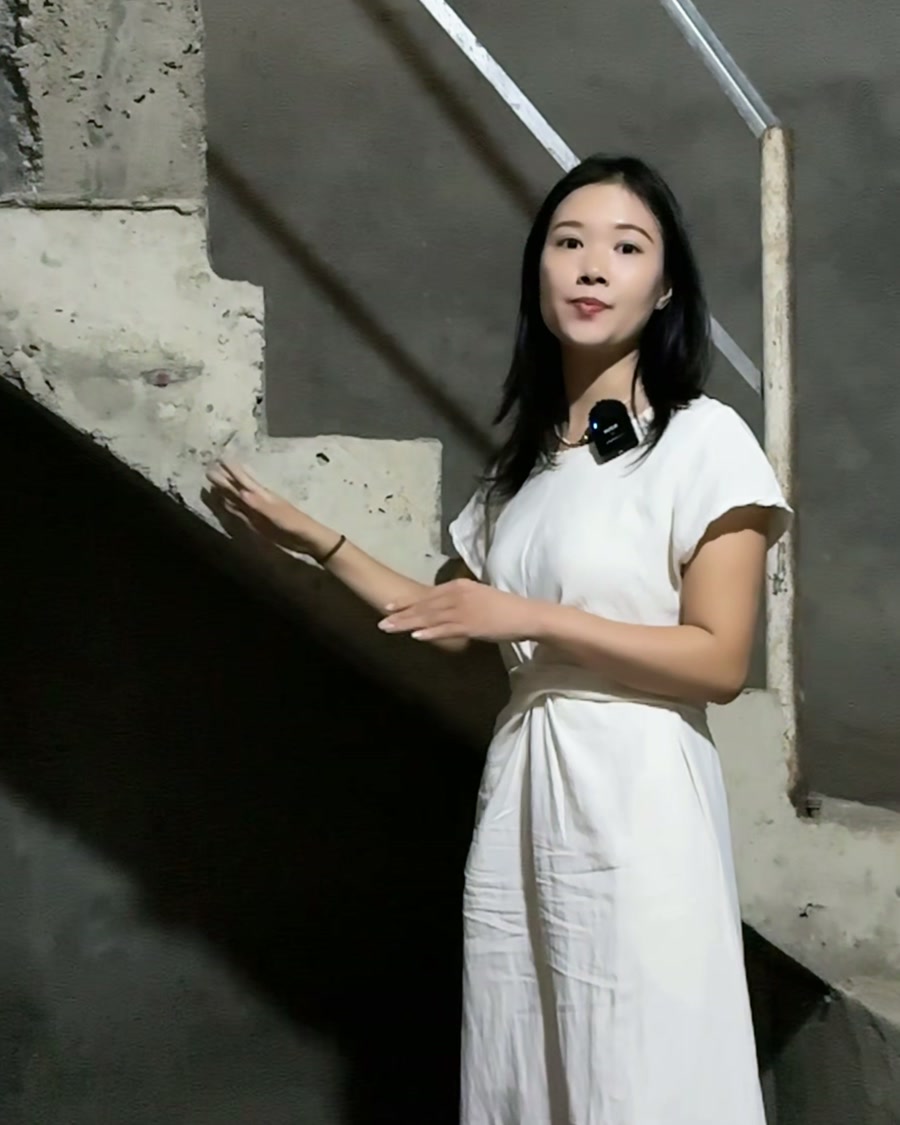 钢结构整梯和钢板扶手，哪个更贵？益阳现场量尺记录